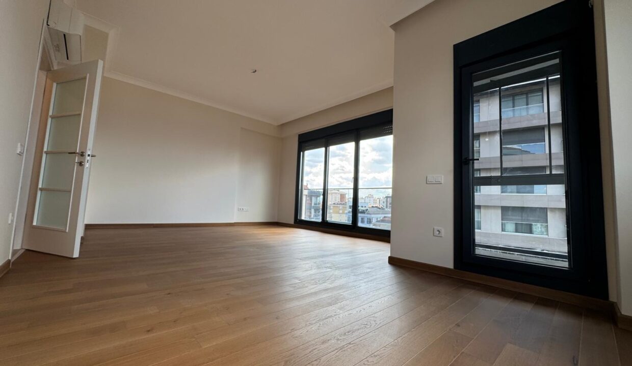 0d9afc76-6e97-4546-b117-bc3f7e16a5fe