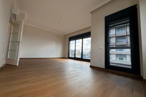 0d9afc76-6e97-4546-b117-bc3f7e16a5fe