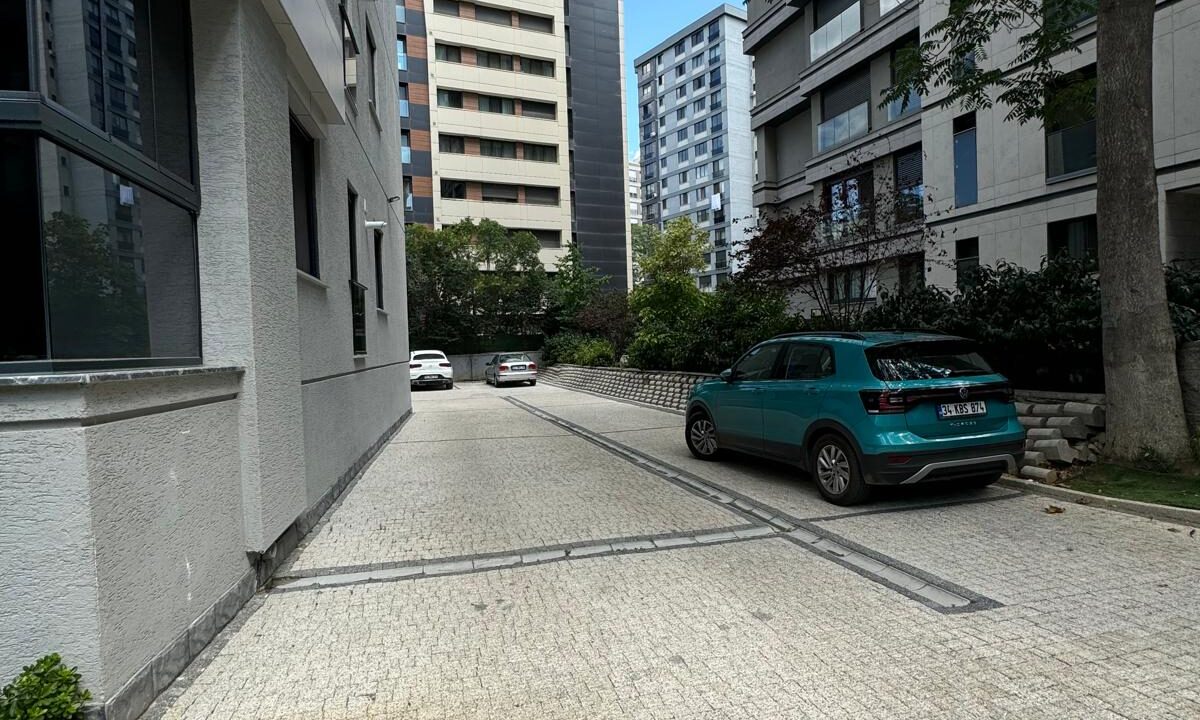 27fa5c65-163c-4527-8281-c8334695c9e6