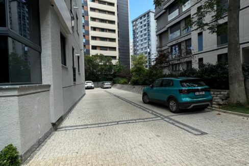 27fa5c65-163c-4527-8281-c8334695c9e6