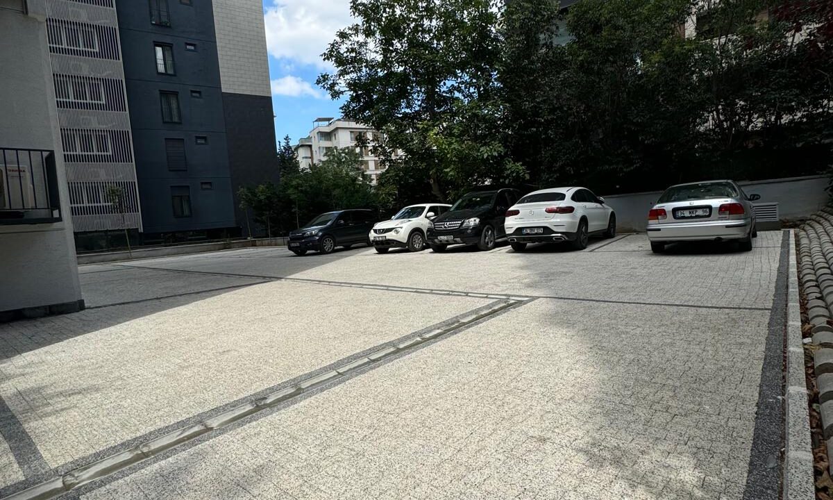 9667aa09-2e1e-40ca-9289-4df1ee3d7a92