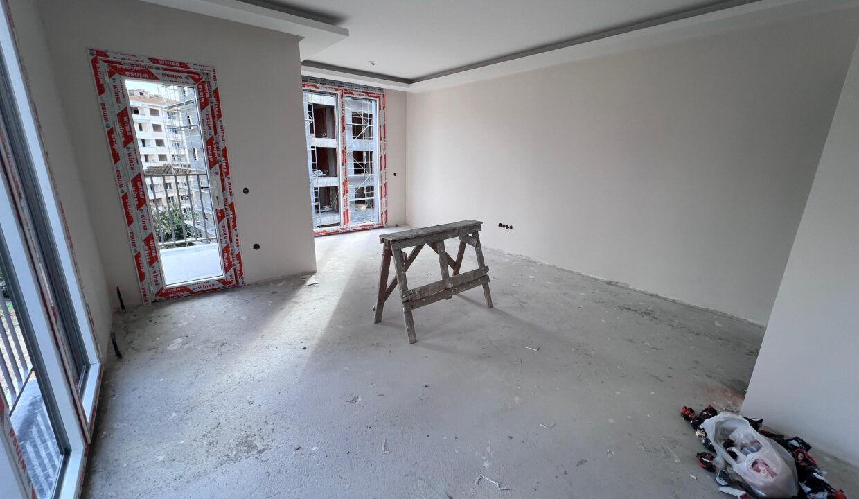 WhatsApp Image 2024-11-18 at 10.35.19 (1)