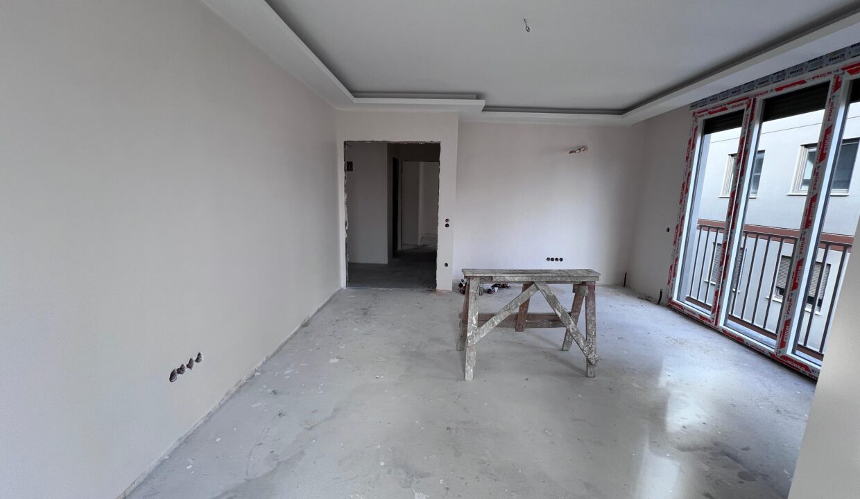 WhatsApp Image 2024-11-18 at 10.35.20 (1)