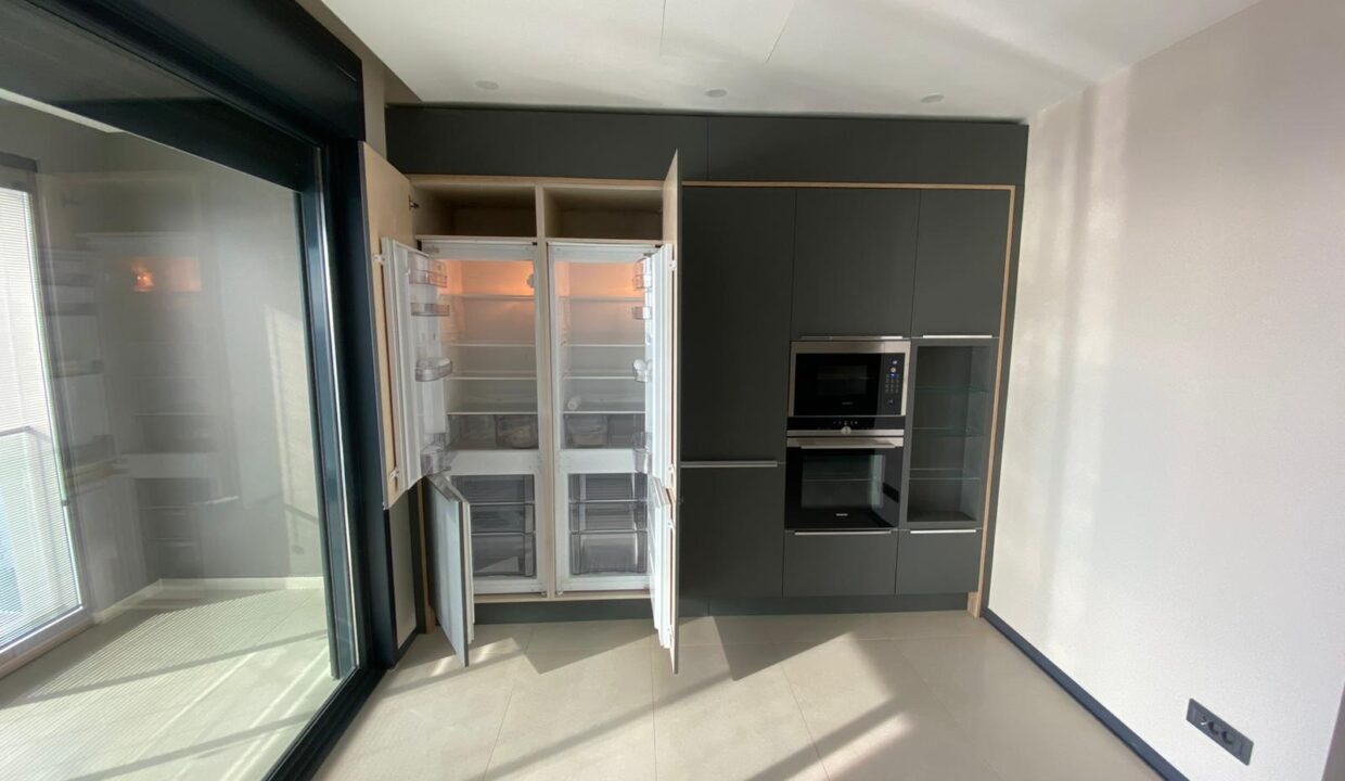 cca3b52b-2857-46e2-8006-47ce670b944f