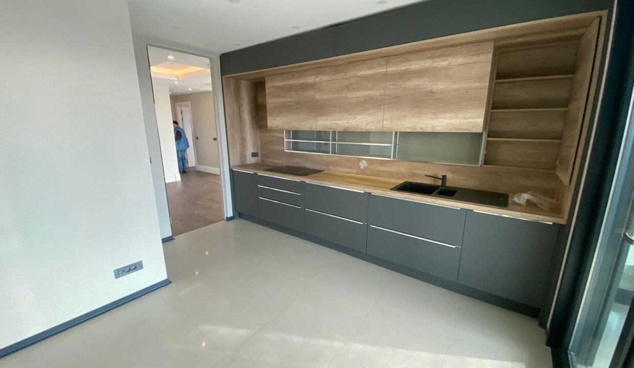 cfef5344-9c8e-4cf7-81f9-d2f81cdf1fca