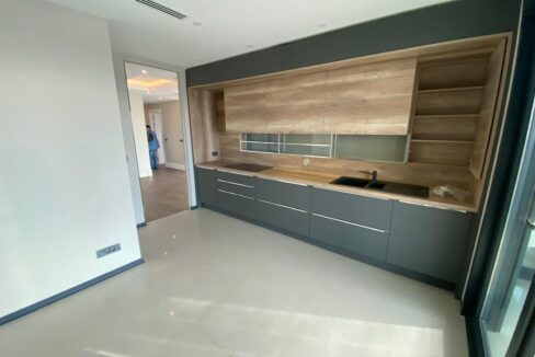 cfef5344-9c8e-4cf7-81f9-d2f81cdf1fca