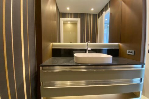 d5681d25-7d25-4c8b-8e78-93ae183c27bb