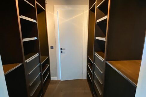 e05fd6c1-368a-4f01-aaa1-33046c6d33cd