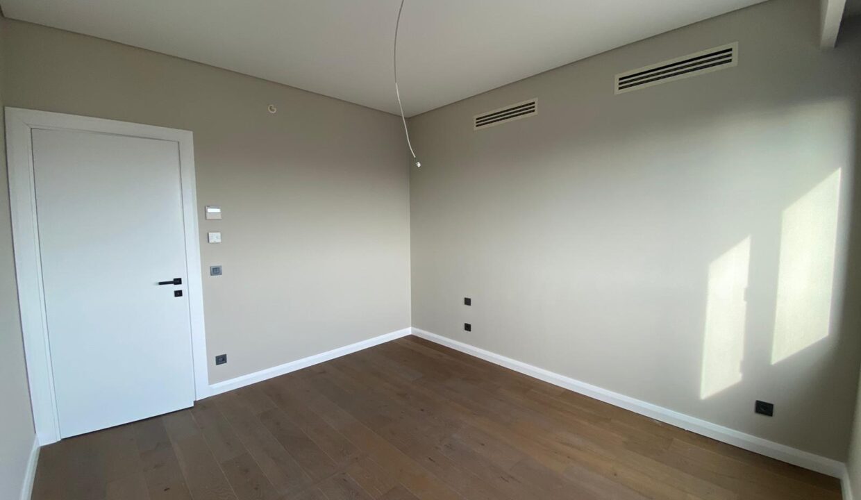 e2deb520-2797-4be6-9cd4-045d3ea7c87c