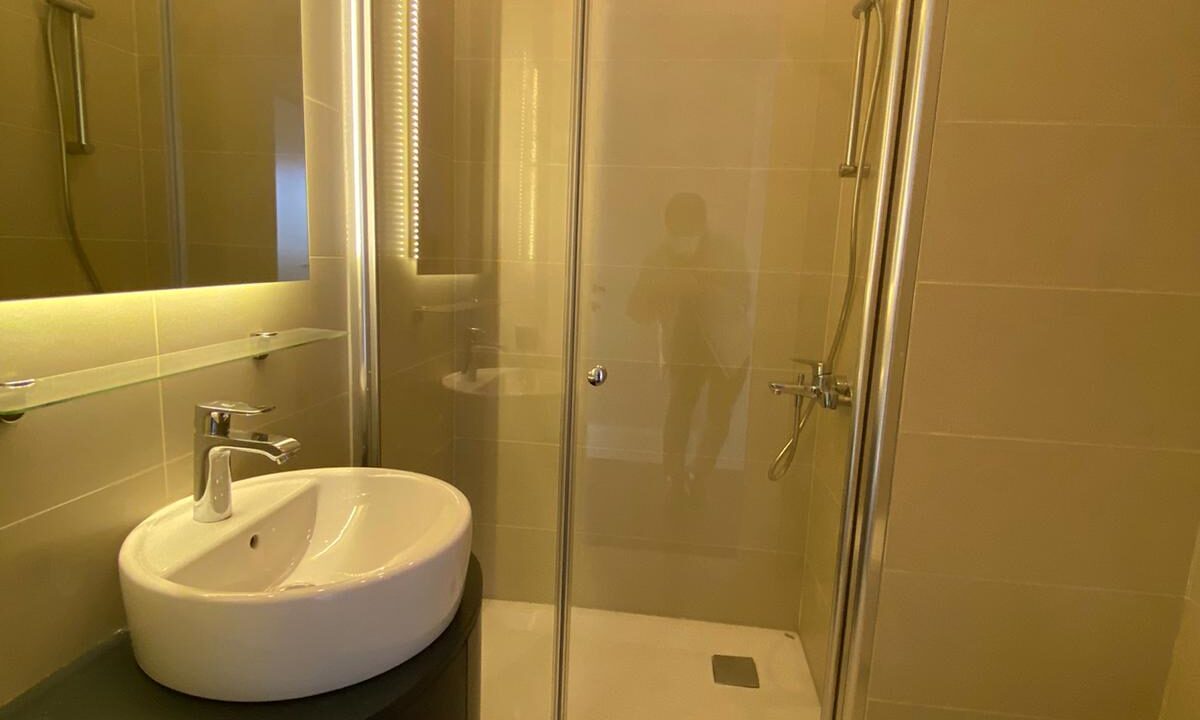 f5928115-ccf7-40c2-a0e4-23f31bb1e5e0