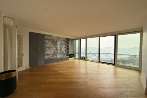 WhatsApp Image 2026-03-05 at 09.41.42 (1)