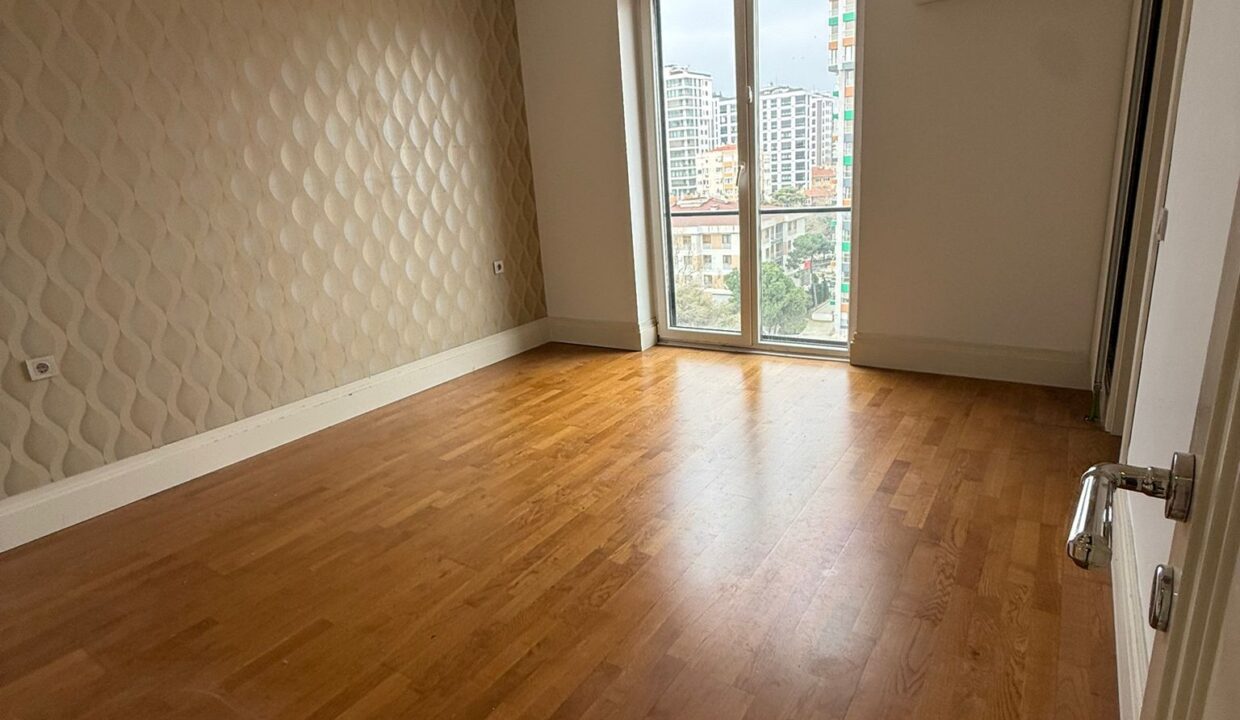 WhatsApp Image 2026-03-05 at 09.41.44 (3)