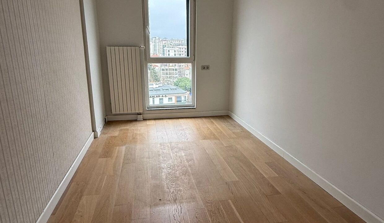 WhatsApp Image 2026-03-05 at 09.41.47 (4)