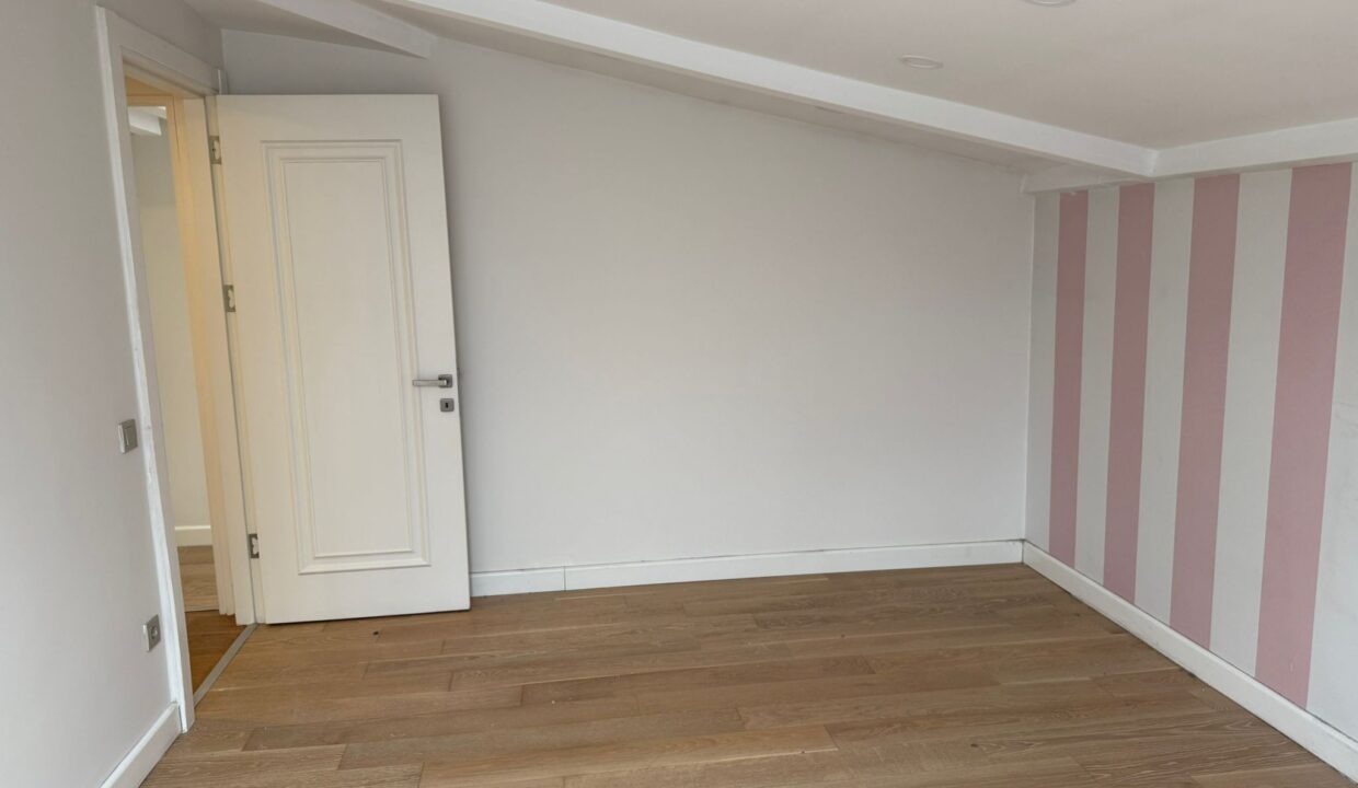 WhatsApp Image 2026-03-05 at 09.41.49 (4)