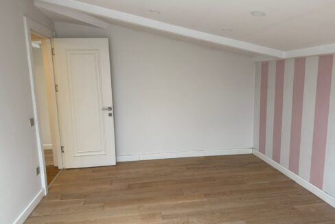 WhatsApp Image 2026-03-05 at 09.41.49 (4)