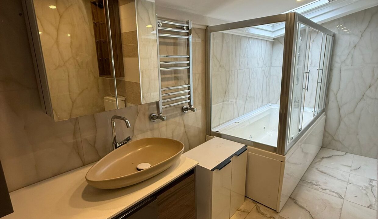 WhatsApp Image 2026-03-05 at 09.41.50 (2)